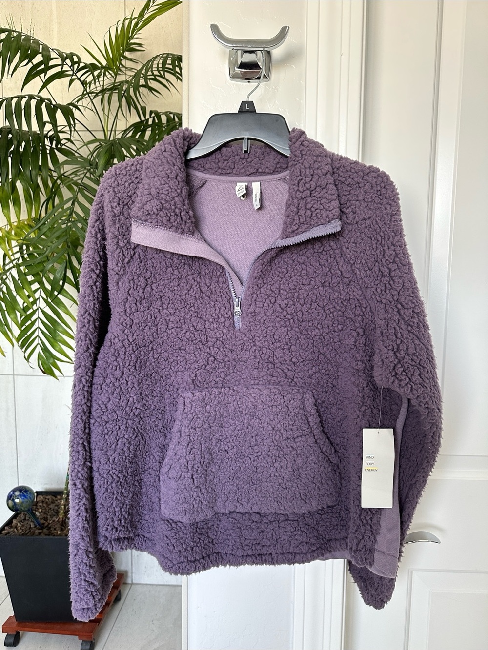 Soft Fleecey Pullover Sweatshirt/ Jacket Size Large Light Purple NWT. Z by Zella